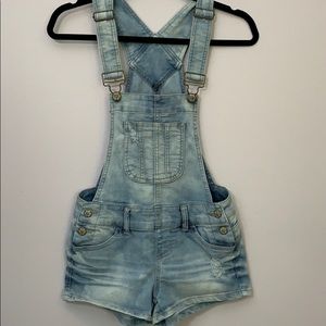 Overalls 💙 only worn once!